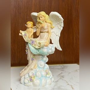 Vintage Musical Figurine Angel with Cherub